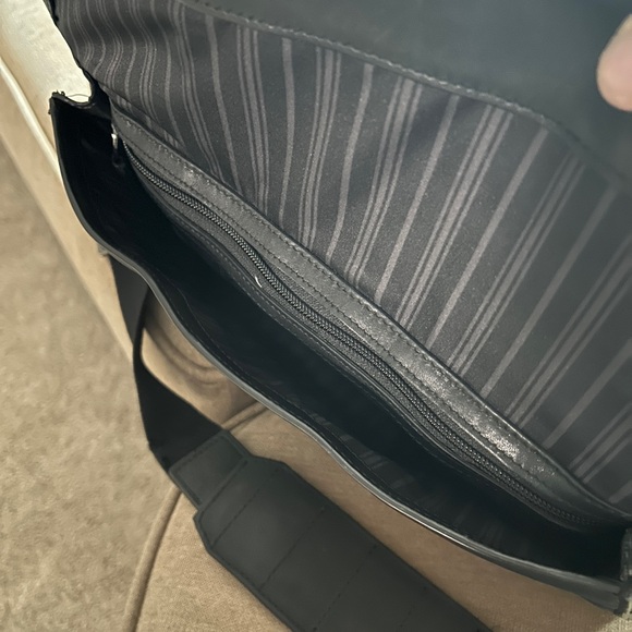 Tumi Leather Laptop Briefcase Beacon Hill Bag. Black Quality Leather. - Picture 6 of 16